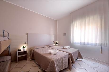 Classic Quadruple Room