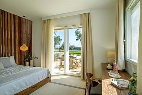 Suite with Garden View