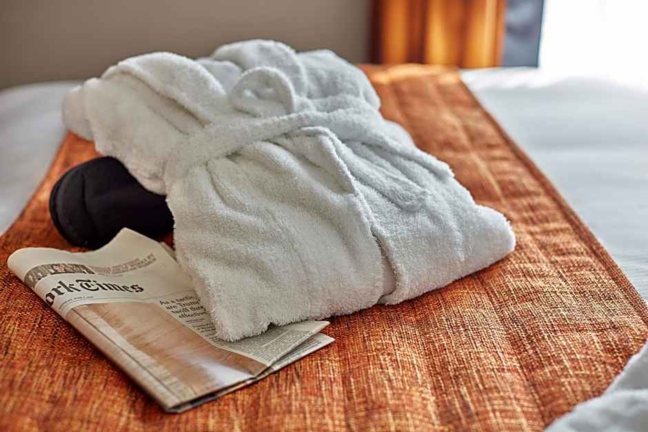 Carlton Square Hotel