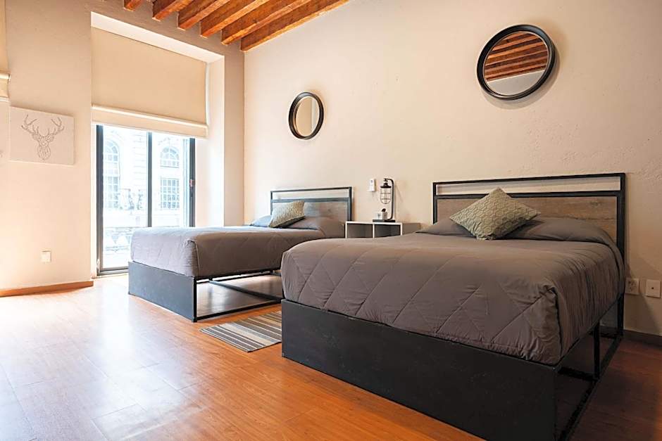 104 Location 2Bdrm 2bath AC apt Fits 8 Rooftop