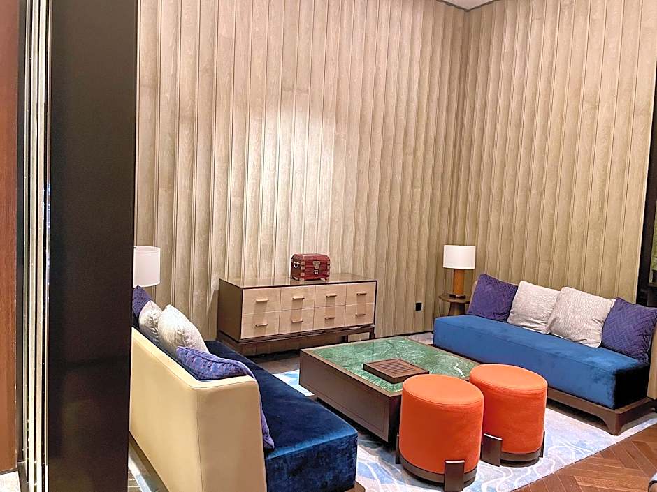 HUALUXE Yibin By IHG