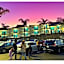 Fireside Inn By The Beach Boardwalk & Bowling