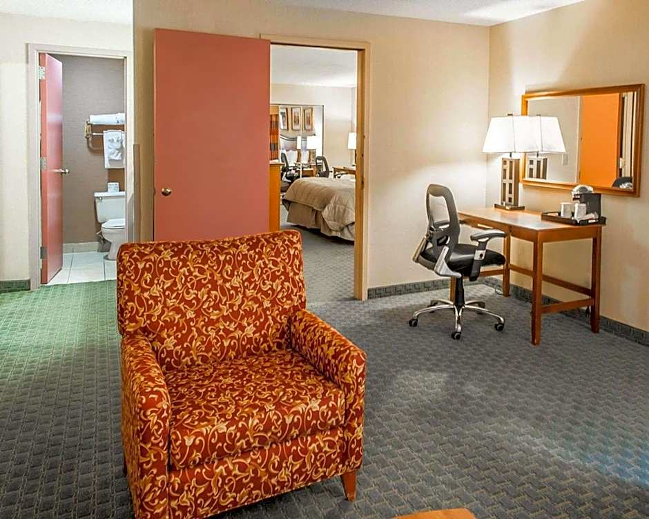 Quality Inn and Conference Center Greeley Downtown