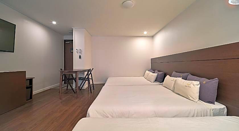 B. Cent Hotel Busan Station