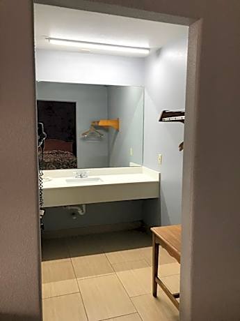 Suite with Kitchenette