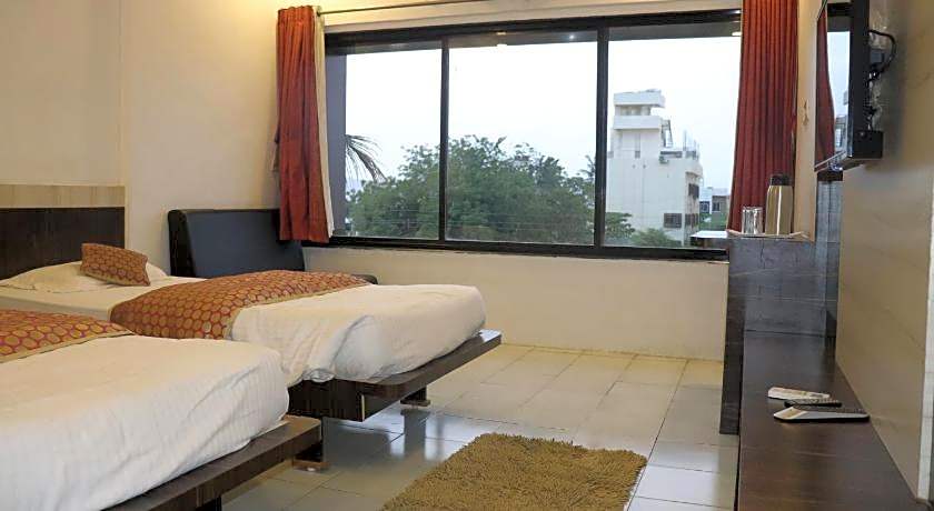 Hotel Raj