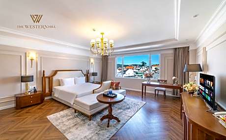 Executive Suite with City View