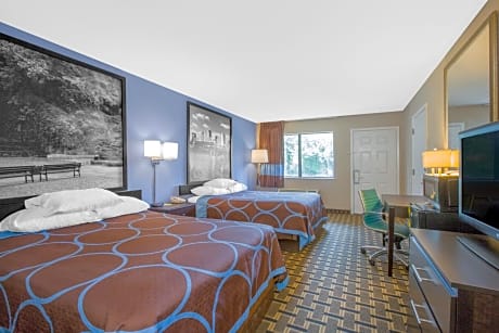 2 Queen Beds Non-Smoking