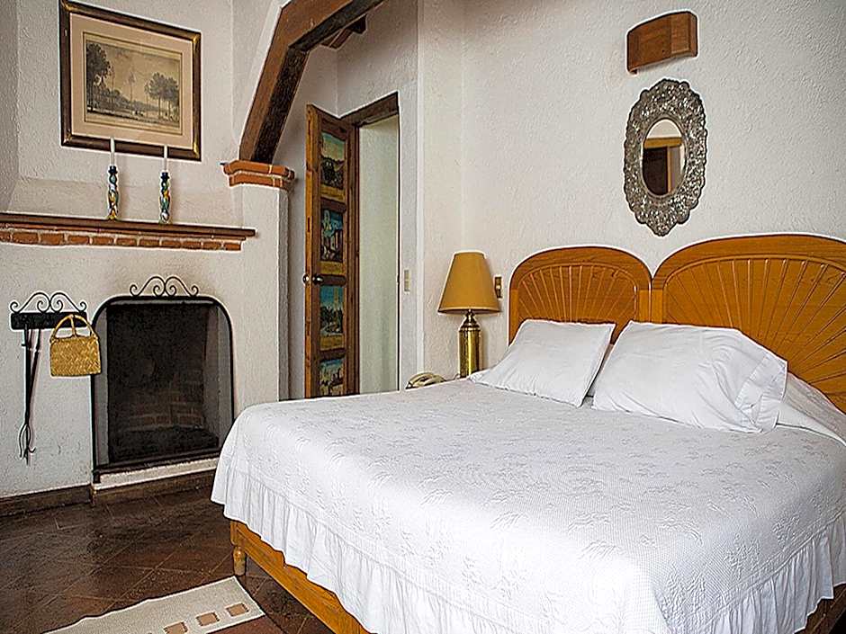 Casa Bugambilia, Un Pequeño Hotel en Tepoztlán