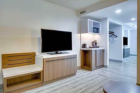 One-Bedroom Suite with Two Double Beds