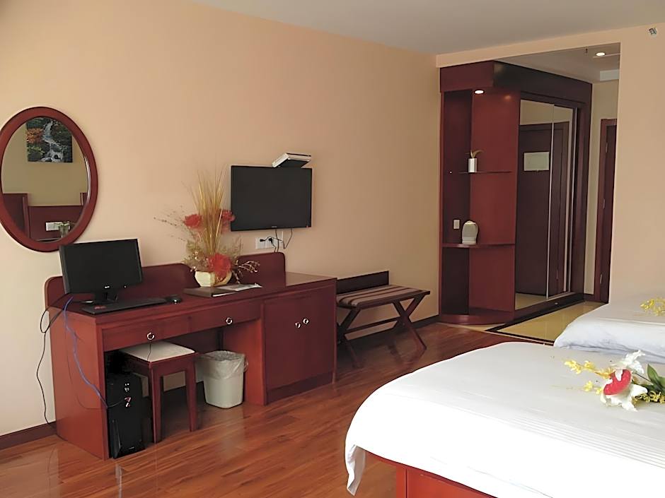 GreenTree Inn Chuzhou Wandong International Car City Express Hotel