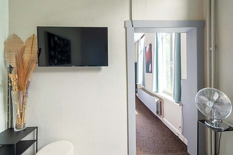 Hotel Entree - View of Canal Bruges