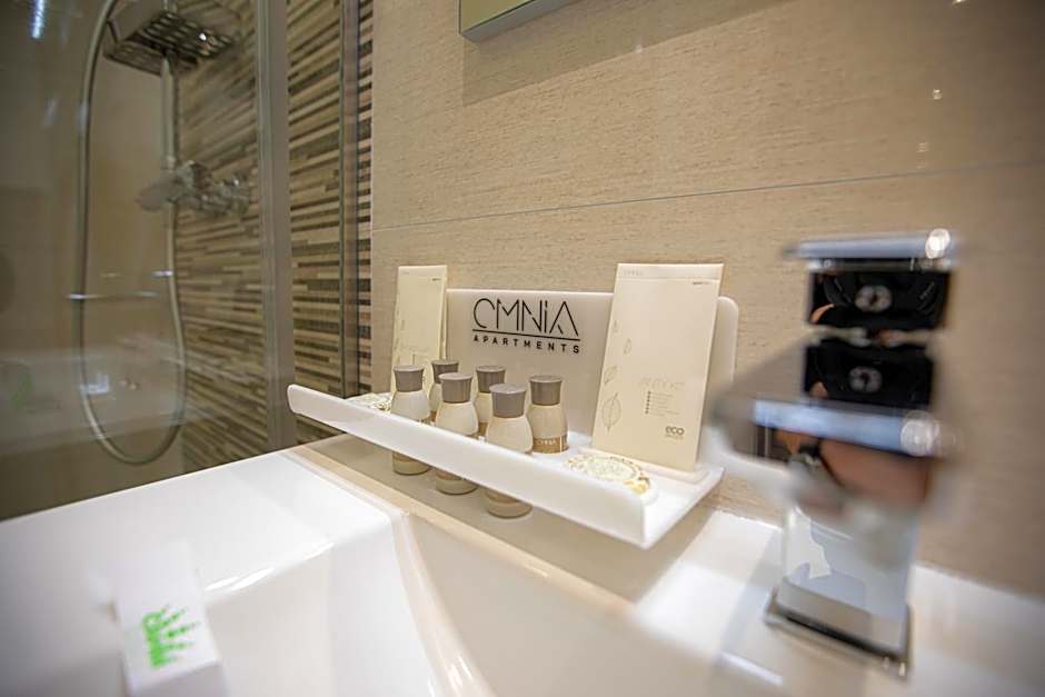Omnia Apartments