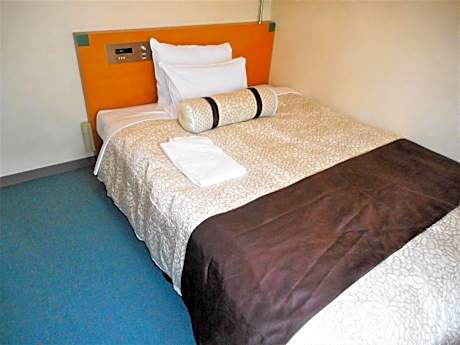 Single Room - Non-Smoking