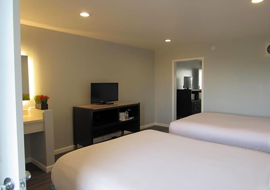 Capri Suites Anaheim