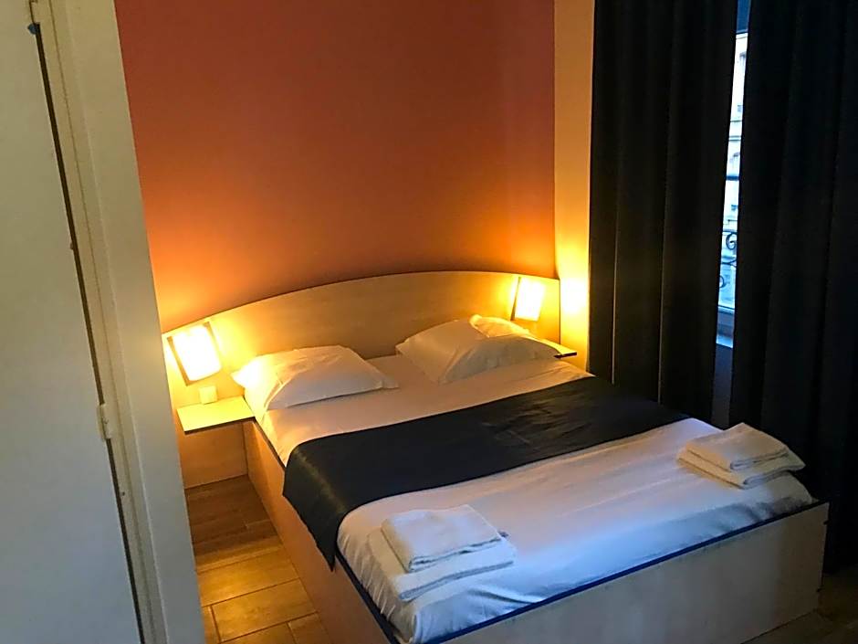 Hotel César Centre-ville Gare Charleville-Mézières