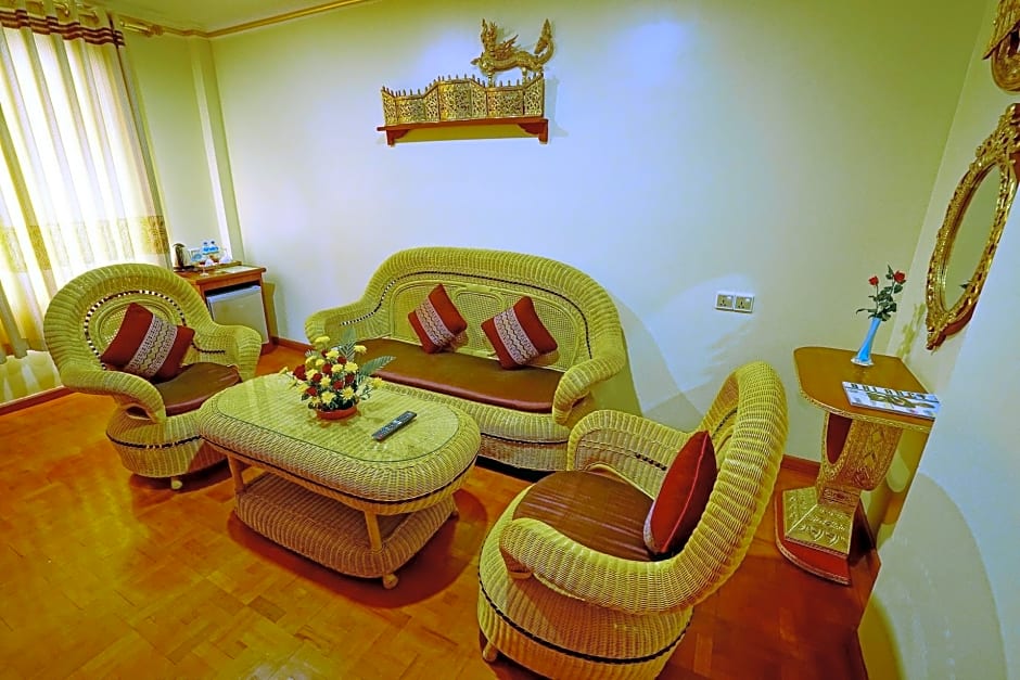Photo 1 of 11 of Suite