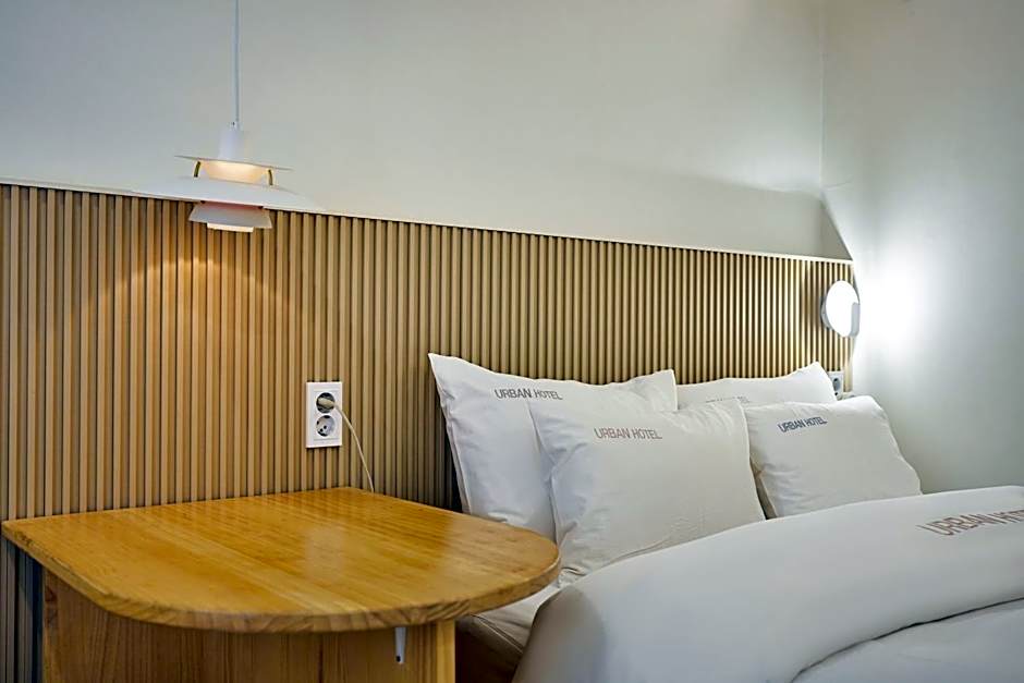 Urban Hotel