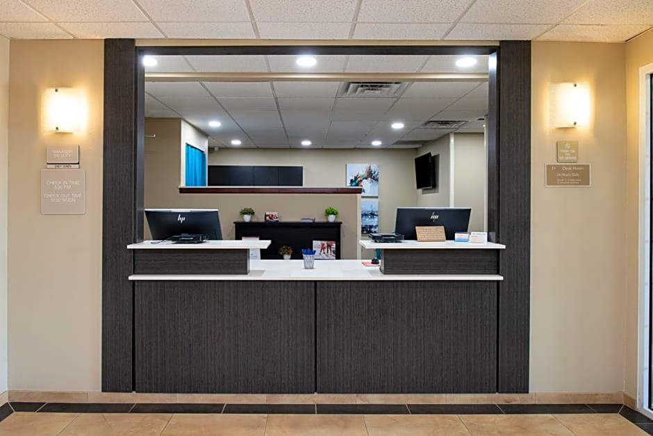 Candlewood Suites Olathe By IHG
