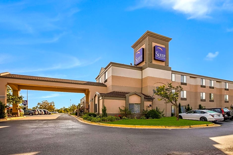 Sleep Inn & Suites