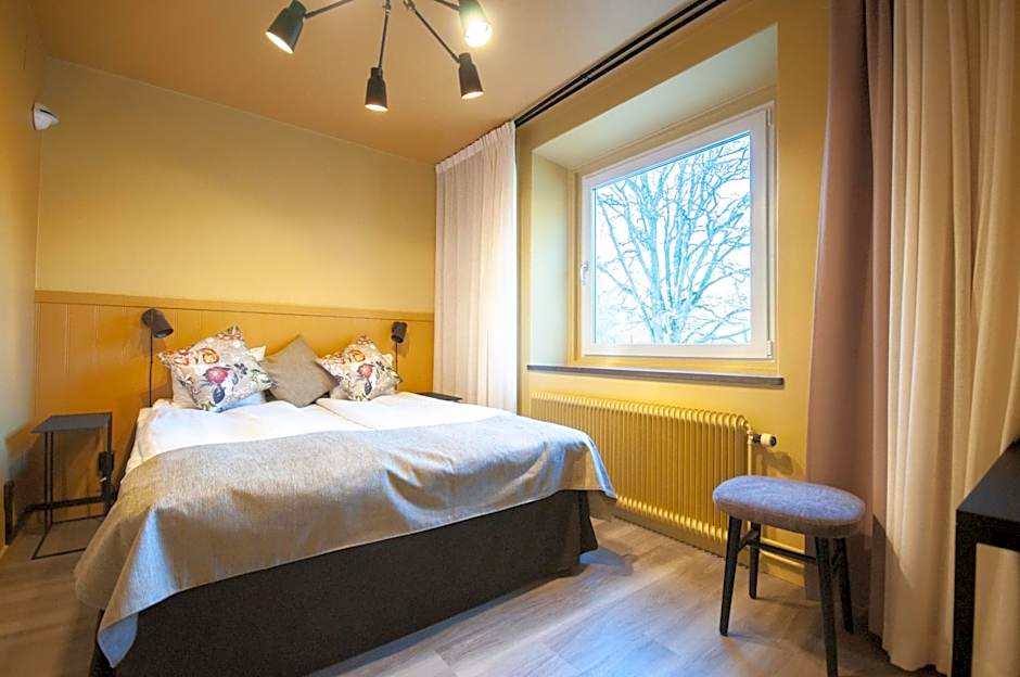 Photo 1 of 2 of Suite