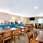 Country Inn & Suites by Radisson, Chippewa Falls, WI