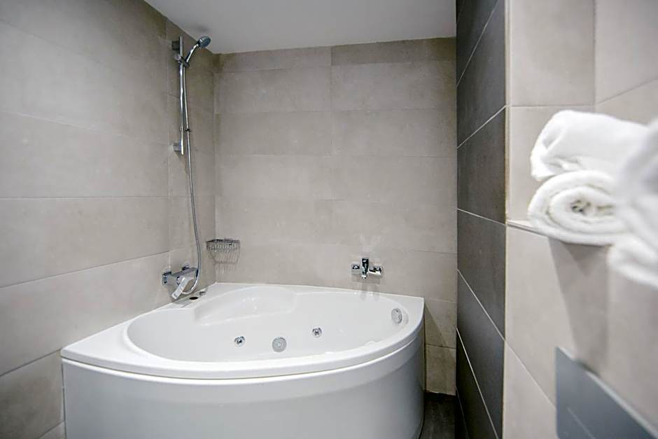 Qbic City Hotel