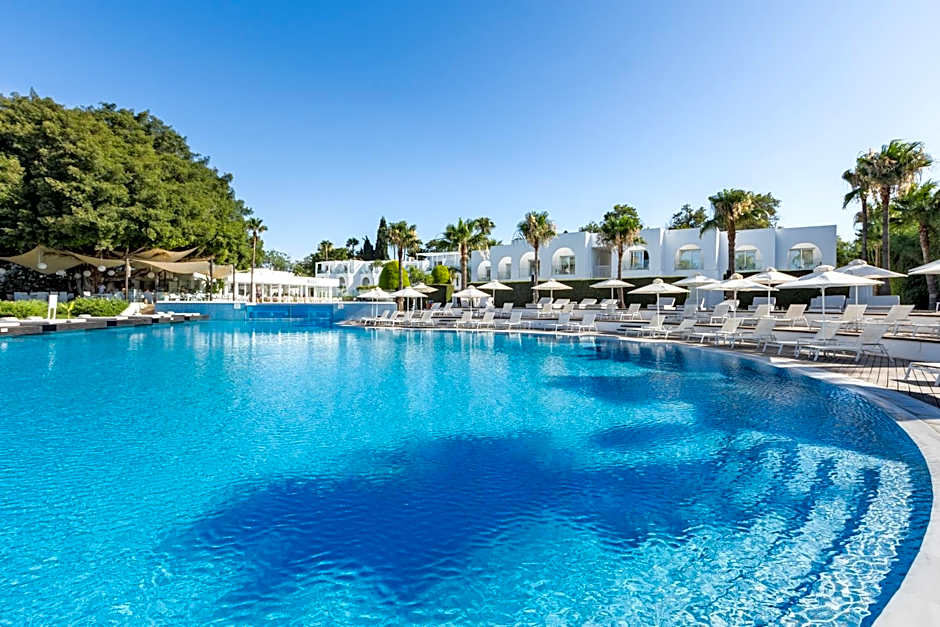 So Nice Beach Resort