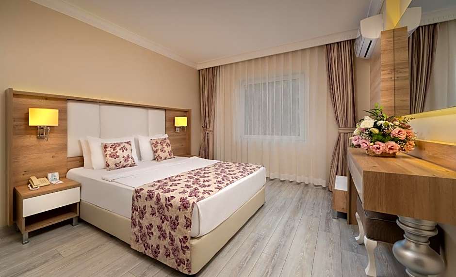 Royal Garden Beach Hotel