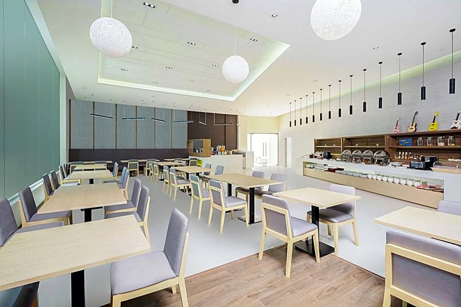 Somerset Harbourview Sri Racha