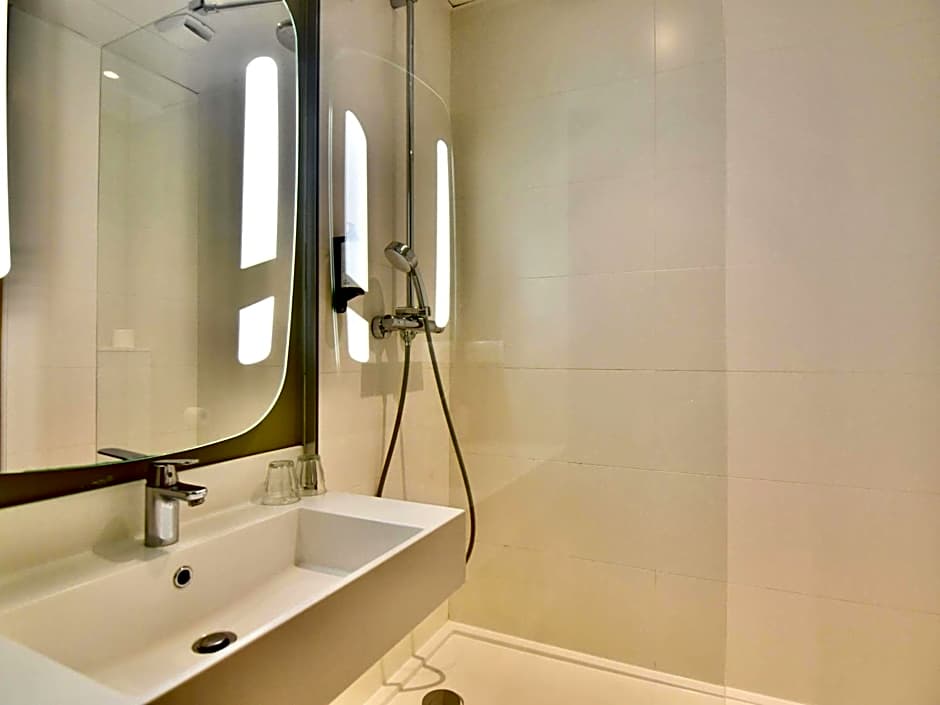 ibis Nantes Saint Herblain