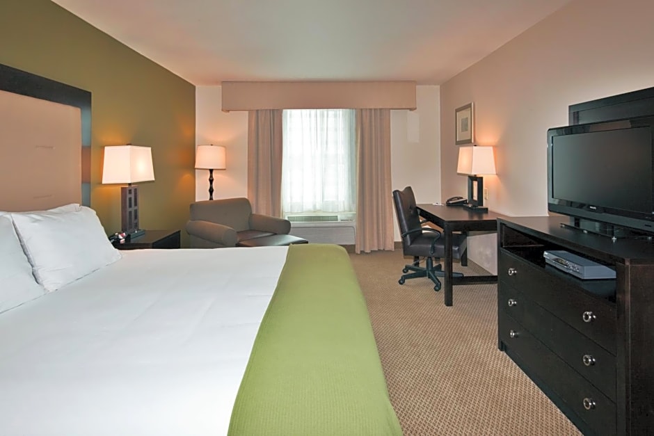 Holiday Inn Express & Suites Dewitt Syracuse, an IHG Hotel