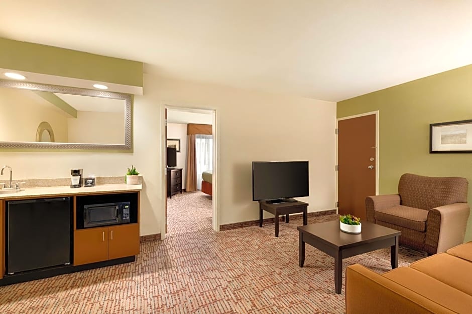 Baymont by Wyndham Augusta West