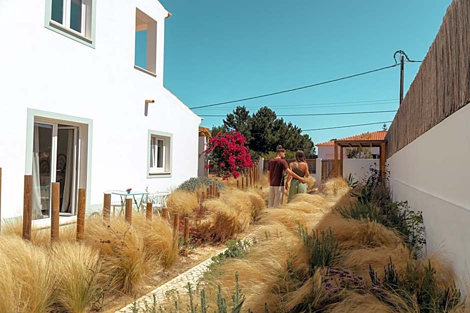 Birds of Paradise - Boutique Surf Lodge