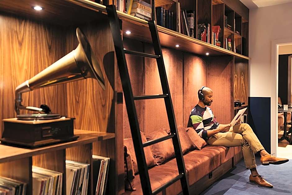 Hotel Schani Salon