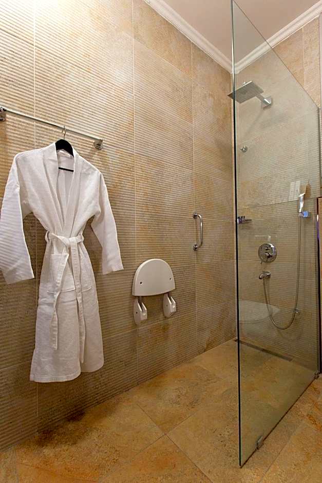 Queen Seagull Boutique Hotel