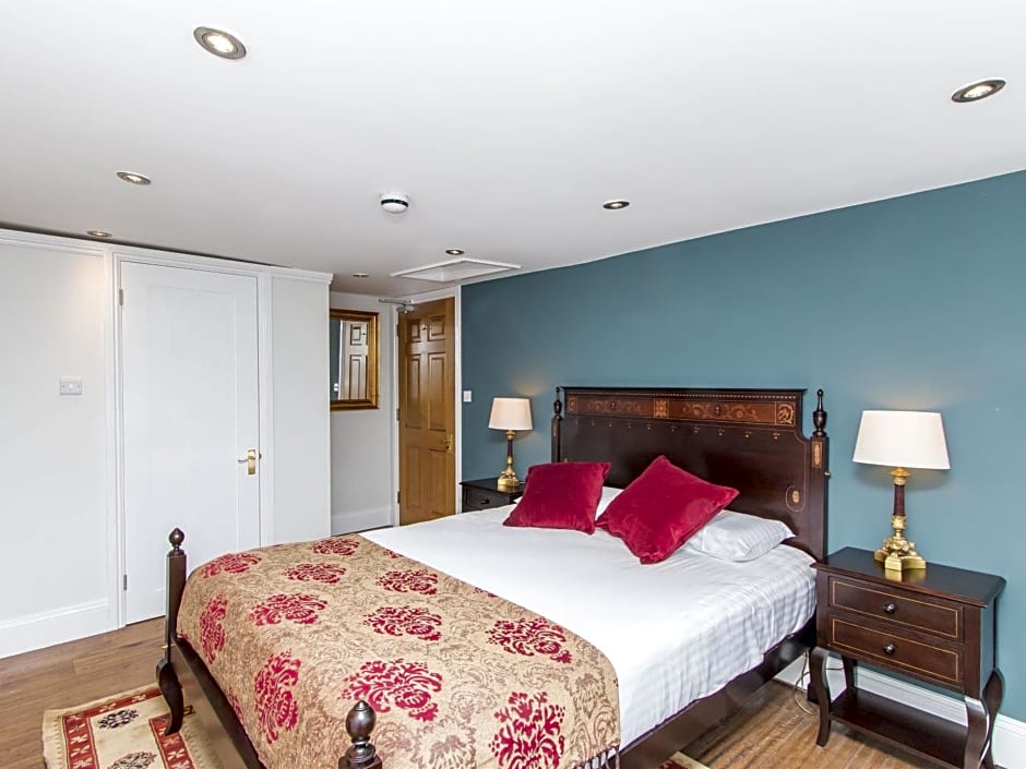 3 Berkeley Square Guesthouse