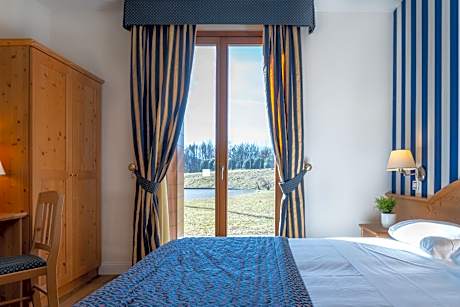 Deluxe Double or Twin Room with Garden View