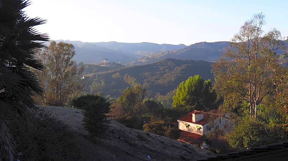 Topanga Canyon Inn Bed and Breakfast