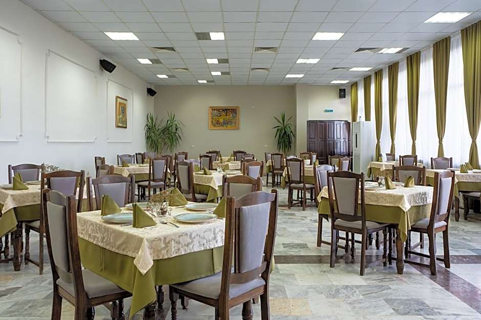 Хотелски комплекс Ямболен