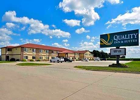 Quality Inn & Suites Grinnell near University