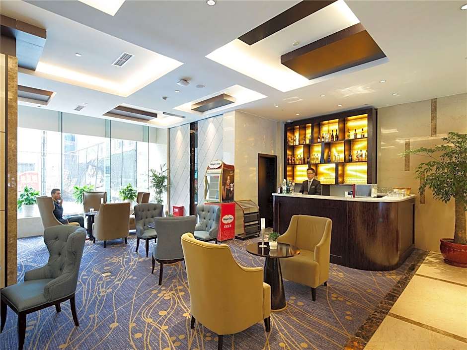 Yiwu Zhonglian Kaixin Hotel