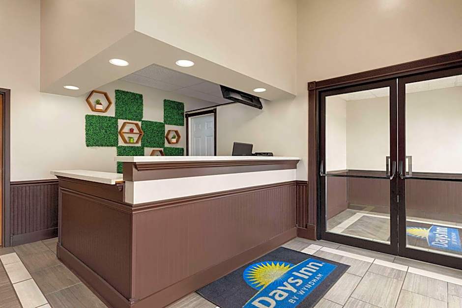 Days Inn by Wyndham Hillsboro