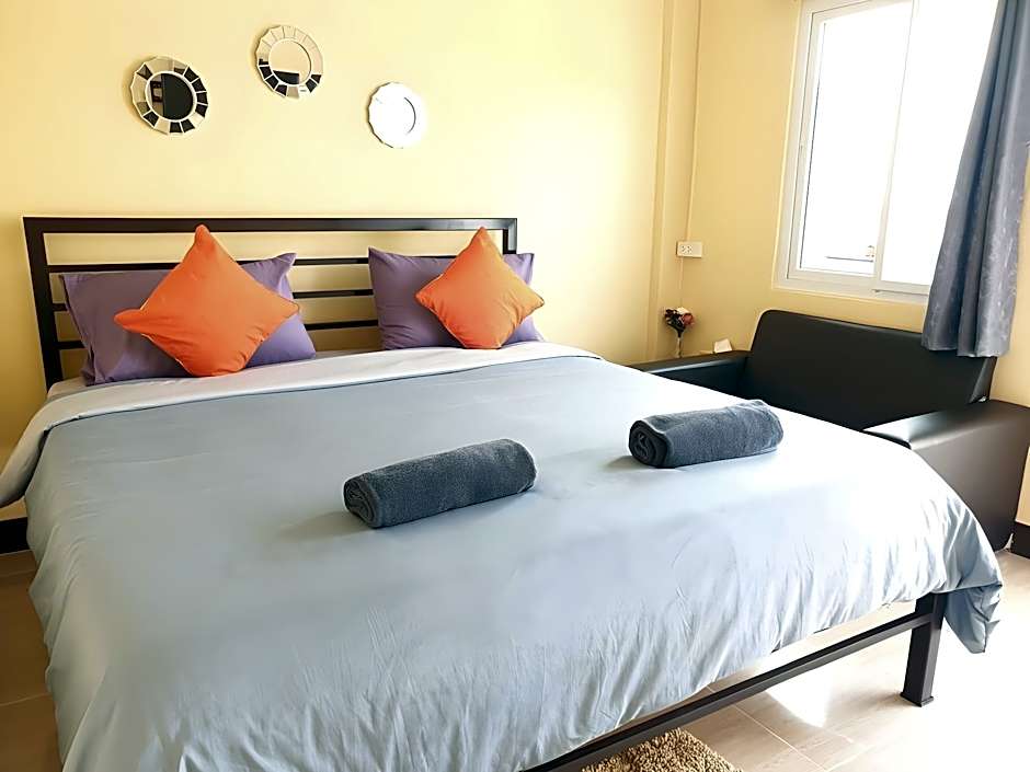 At The Beach Koh Larn