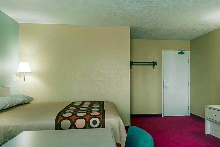 Super 8 by Wyndham Nephi