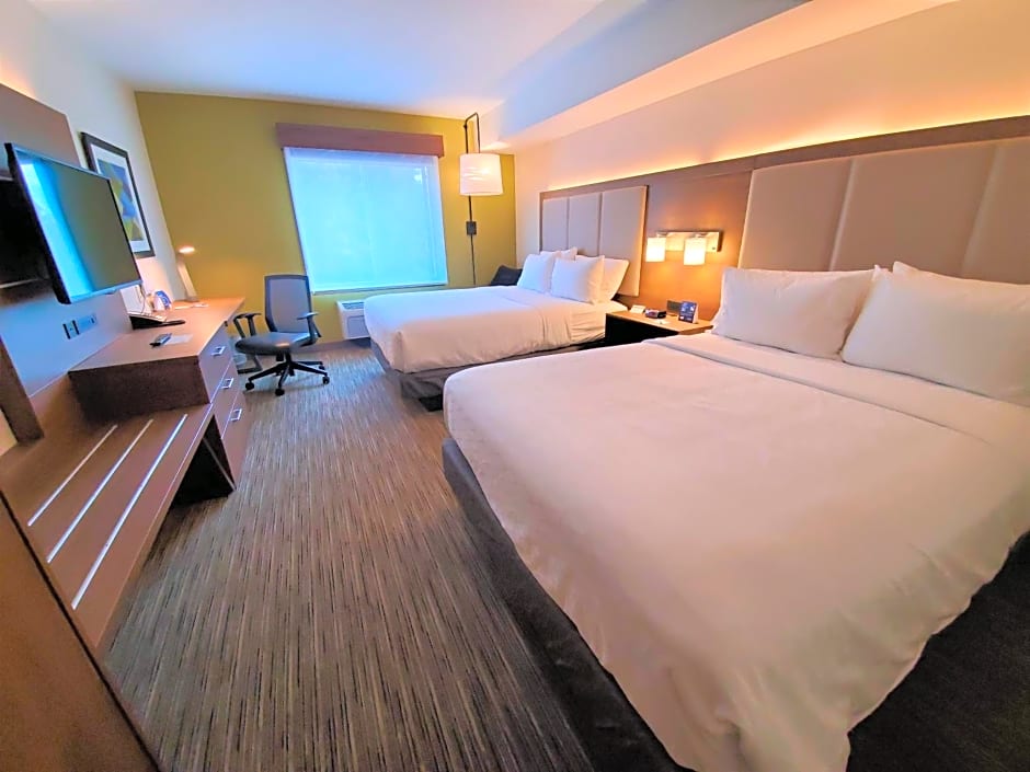 Holiday Inn Express Hotel & Suites Lynnwood By IHG