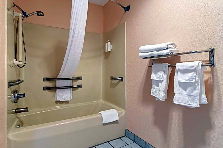 Super 8 by Wyndham Bourbonnais/Kankakee Area