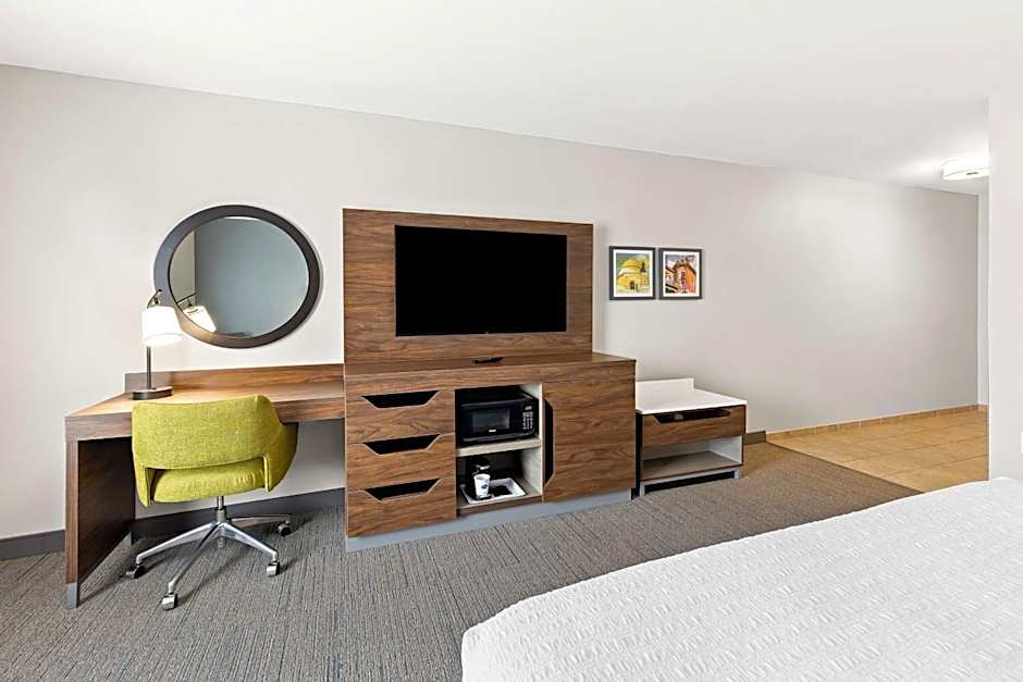 Hampton Inn By Hilton & Suites Canton