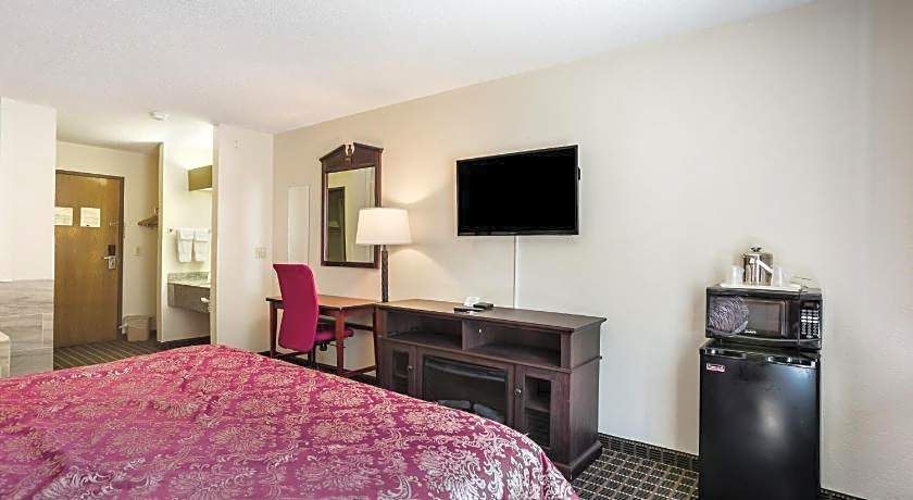Rodeway Inn Cedar Rapids Westdale