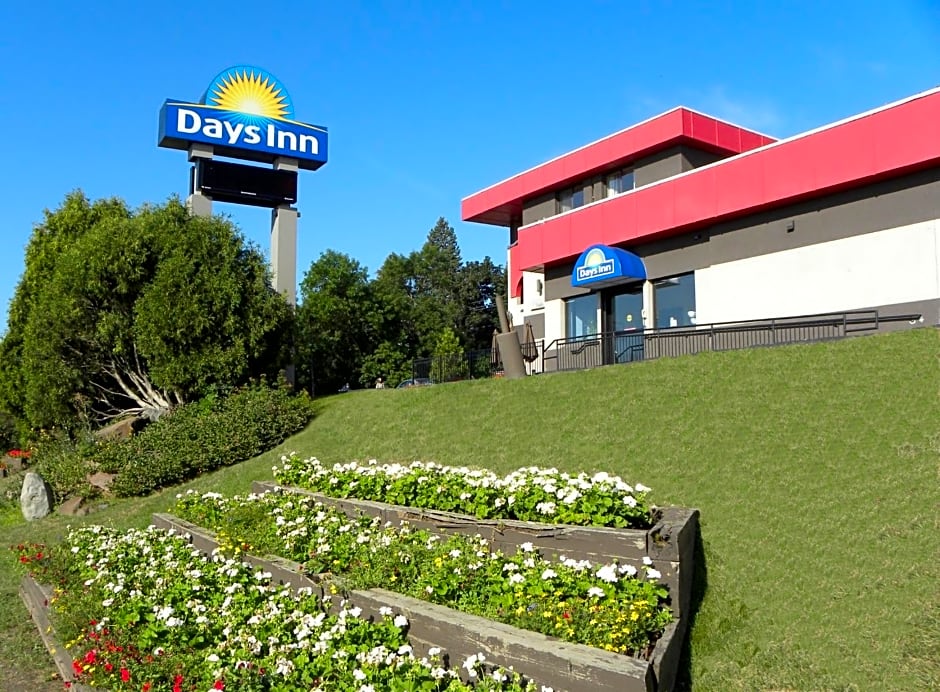 Days Inn by Wyndham Duluth Lakewalk